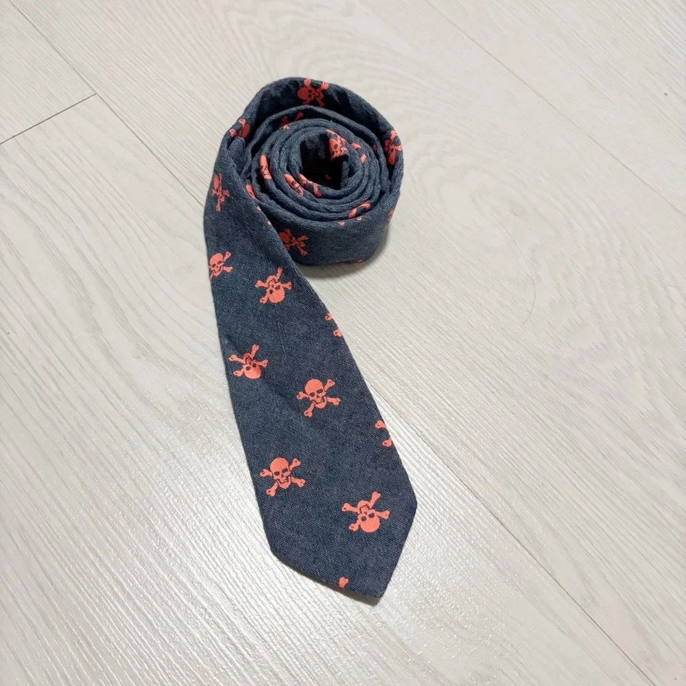 Old Navy Blue Tie with Orange Skull Pattern Size XL‎